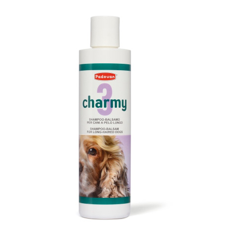 Flacon de șampon cu balsam Padovan Charmy 3, formulat pentru descurcarea, curățarea și îngrijirea câinilor cu păr lung.