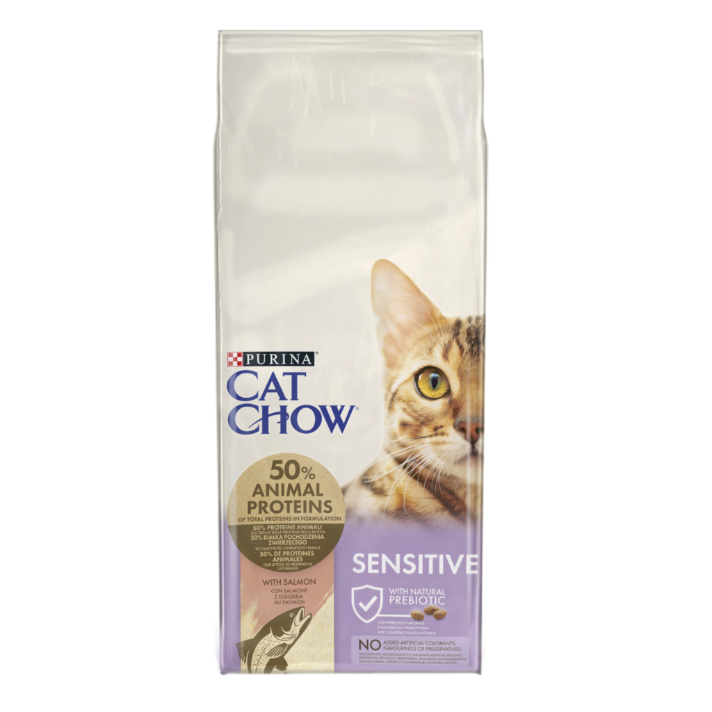 Hrană uscată Purina Cat Chow Sensitive pentru pisici cu digestie sensibilă, bogată în somon, sac de 15 kg.
