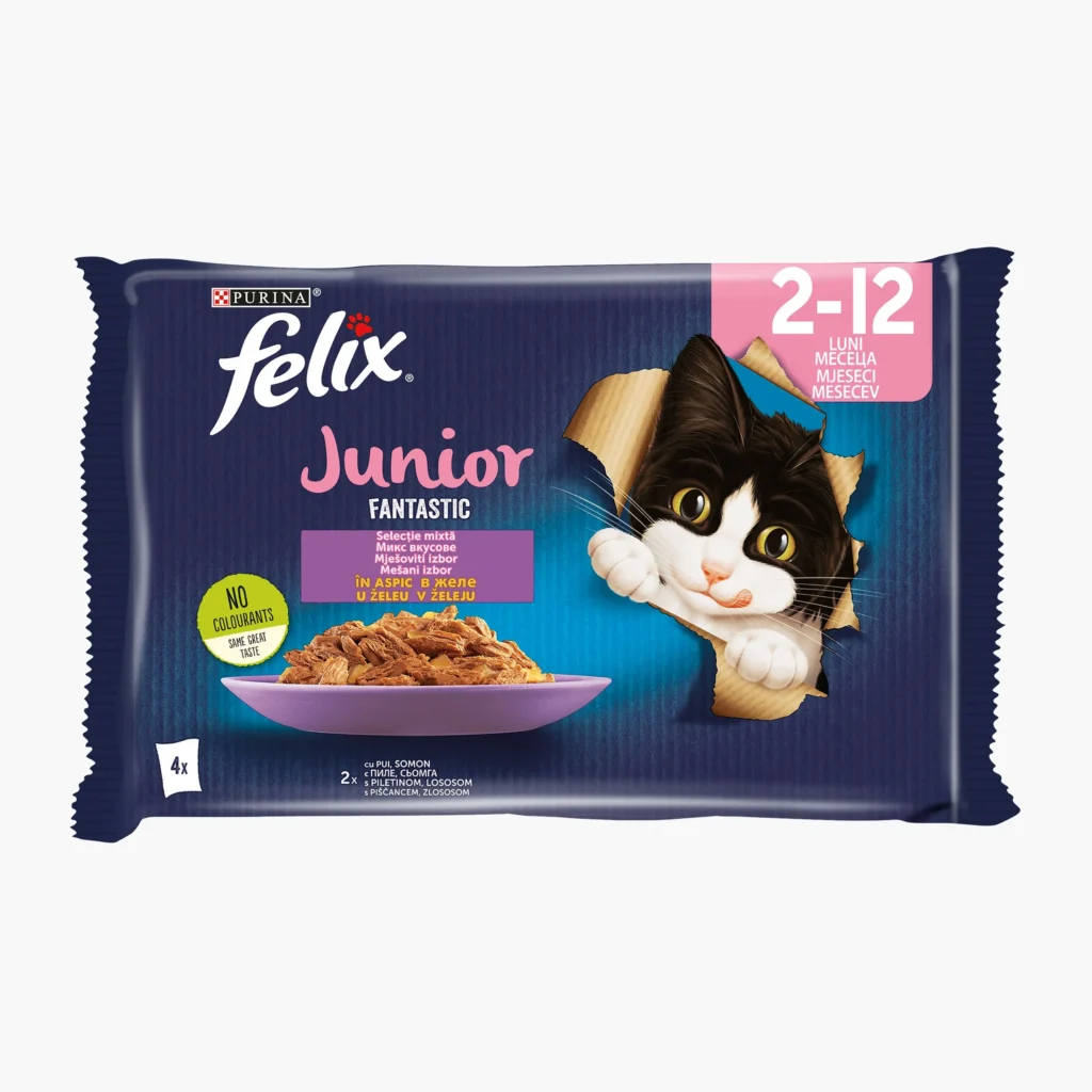 Set cu 4 plicuri de hrană umedă pentru pisoi Felix Junior Fantastic cu Pui în Aspic.
