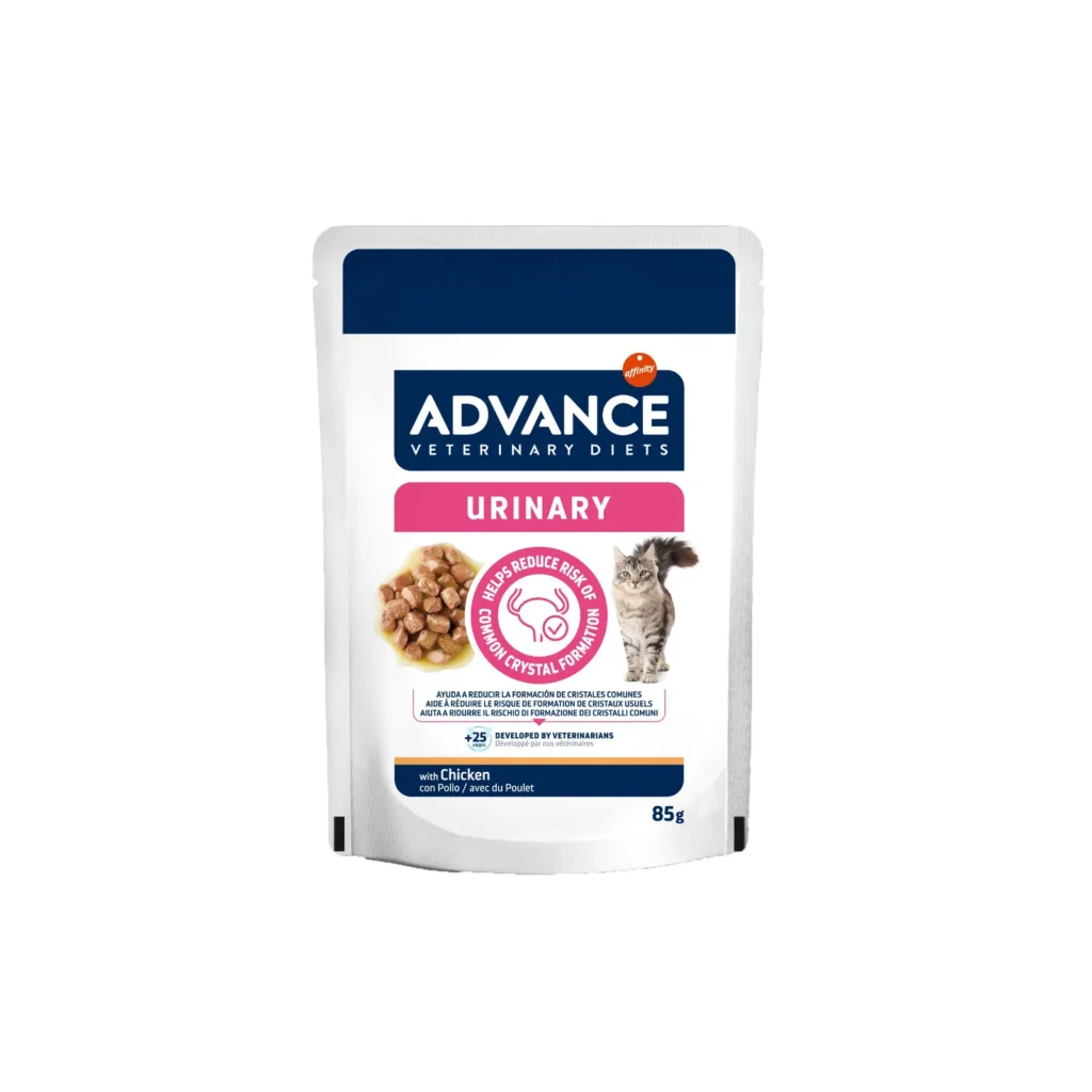 Plic de 85 g hrană umedă dietetică Advance Veterinary Diets Cat Urinary pentru pisici cu probleme urinare.