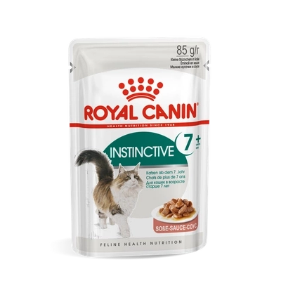Plic de 85 g hrană umedă Royal Canin Instinctive 7+ în sos pentru pisici senioare.